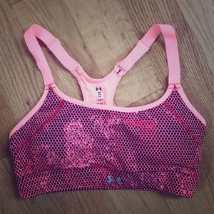 🚺Under armour sports bra🚺